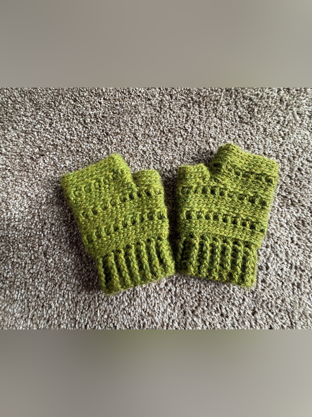 Handmade Green Fingerless Gloves